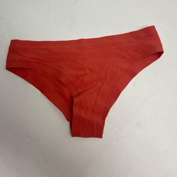 Lululemon Suns Out Bikini II size 2 new with out the tag - Picture 1 of 4